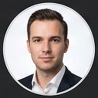 Client review profile photo of Lukas Müller